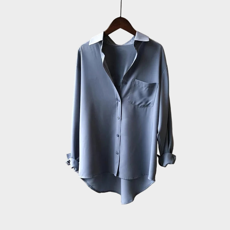 Elegant Blouse with Stylish Line and Modern Detail