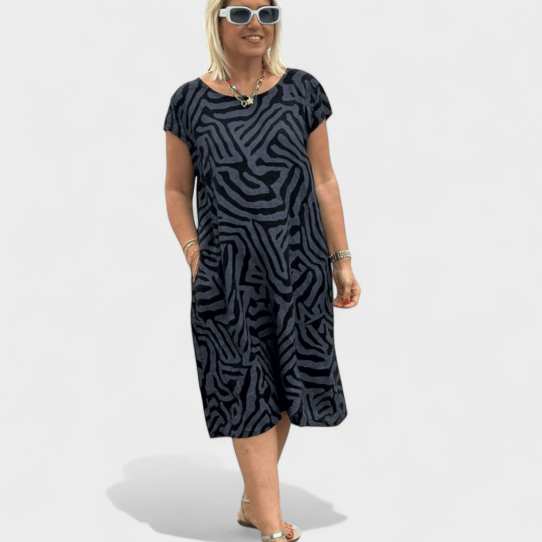 Greta - Dress with a Round Neckline and Beautiful Pattern