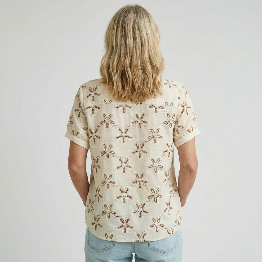 Sofie – Blouse with collar and flowers