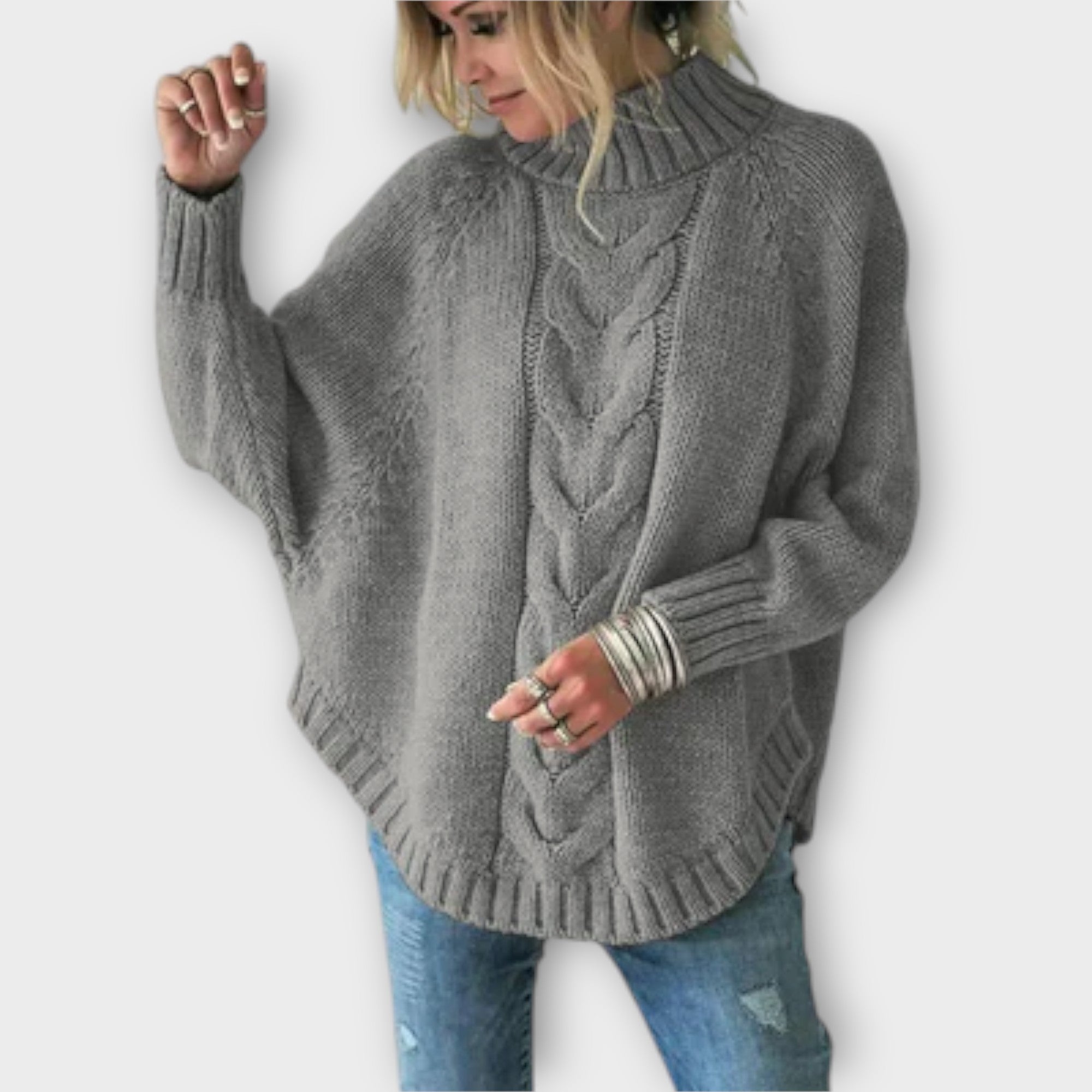 Elysian - Sweater with Cable Knit Design