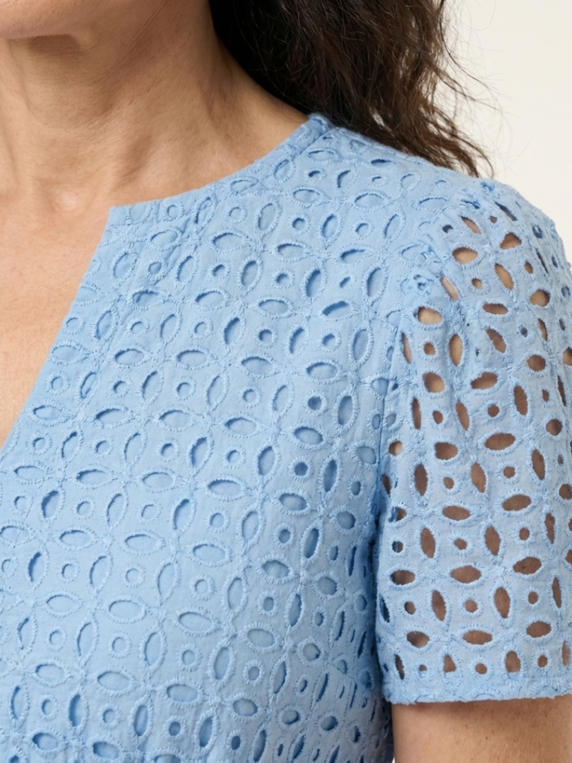 Brielle | Midi Dress with Short Sleeves and V-Neckline