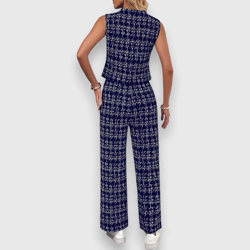 Two-Piece Set with V-Neckline and Matching Pants