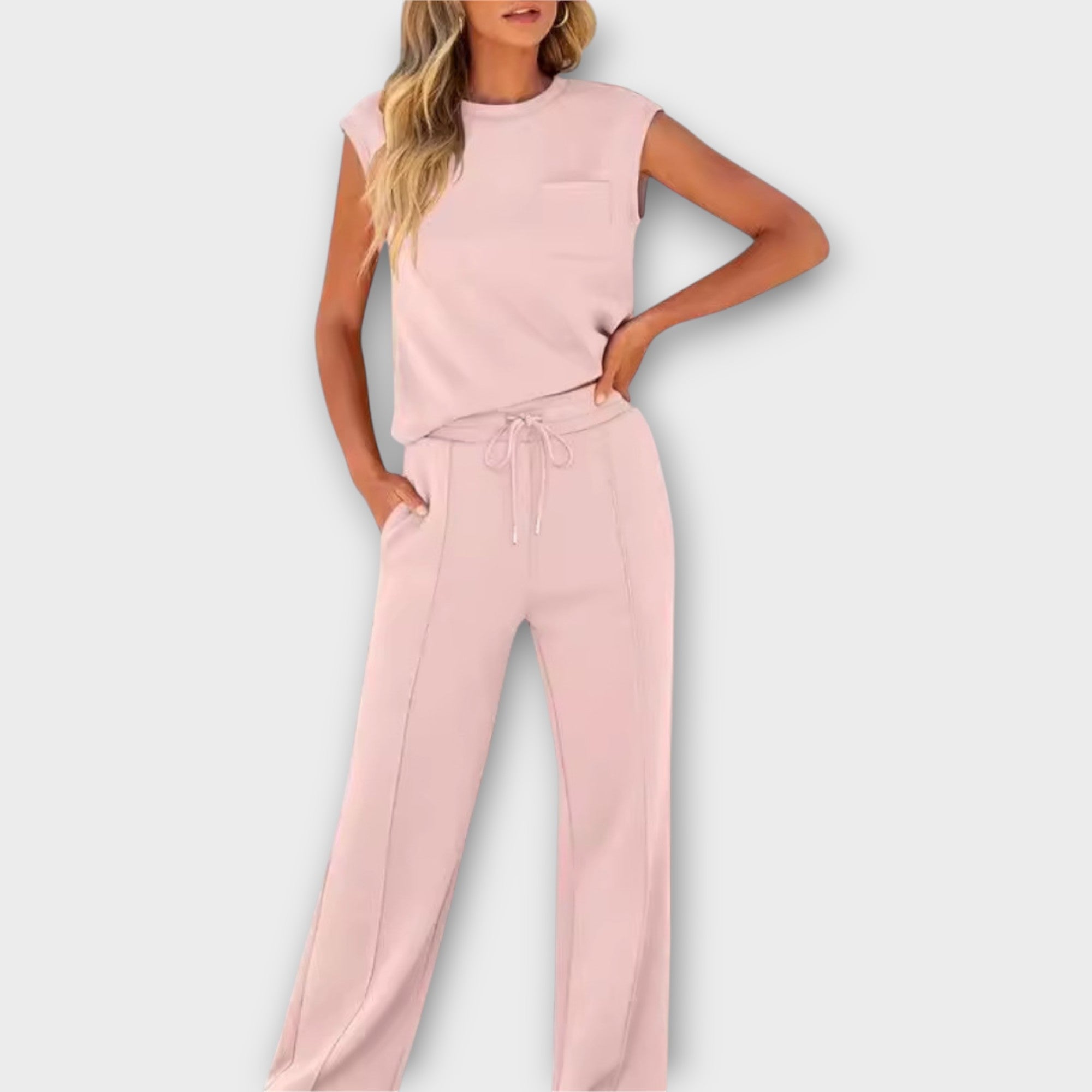 Set de top fără mâneci și pantaloni cu șnur