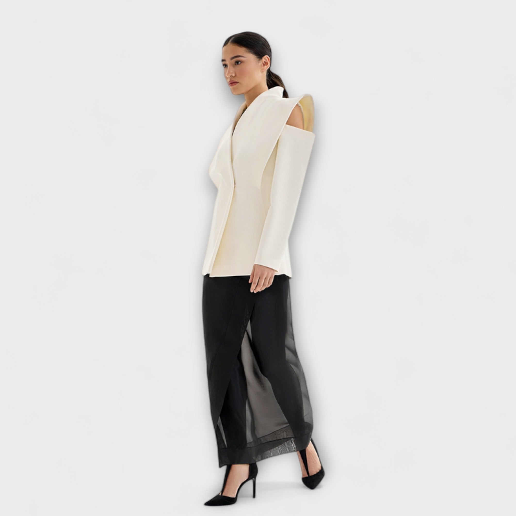 Valerija - Sculptural Shoulder Jacket