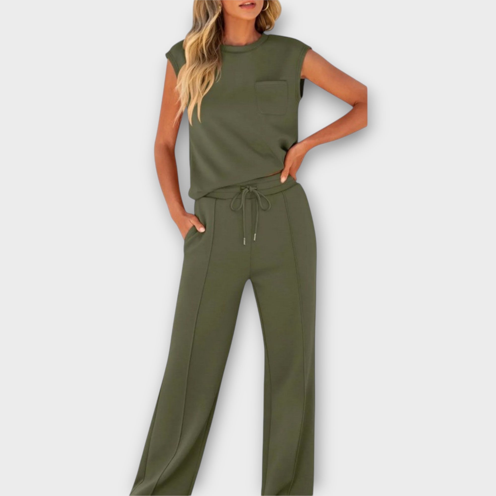 Set de top fără mâneci și pantaloni cu șnur