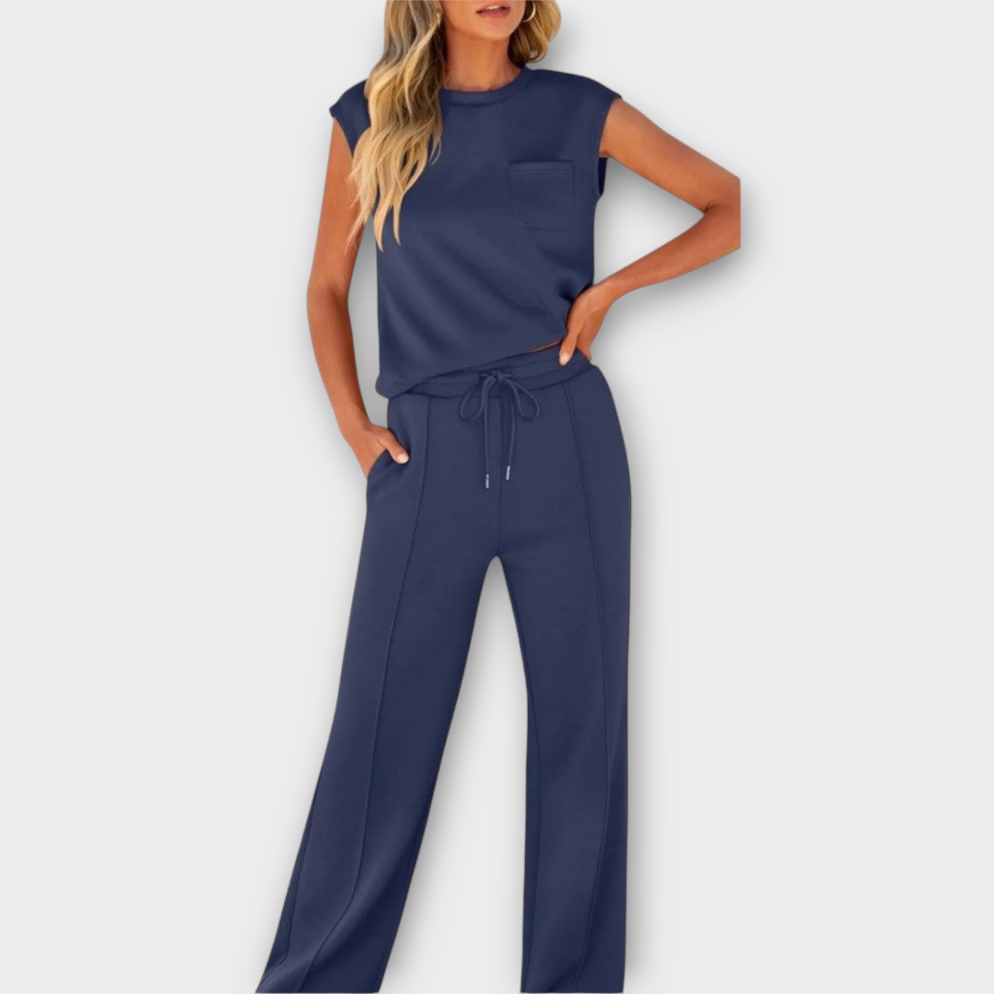 Set de top fără mâneci și pantaloni cu șnur