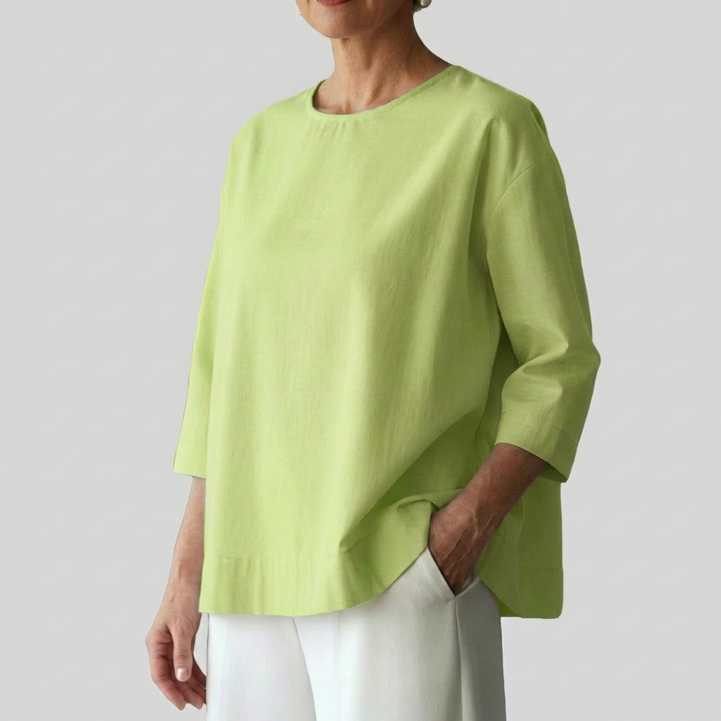 Nora - Relaxed Fit 3/4 Sleeve Top with Open Back Detail