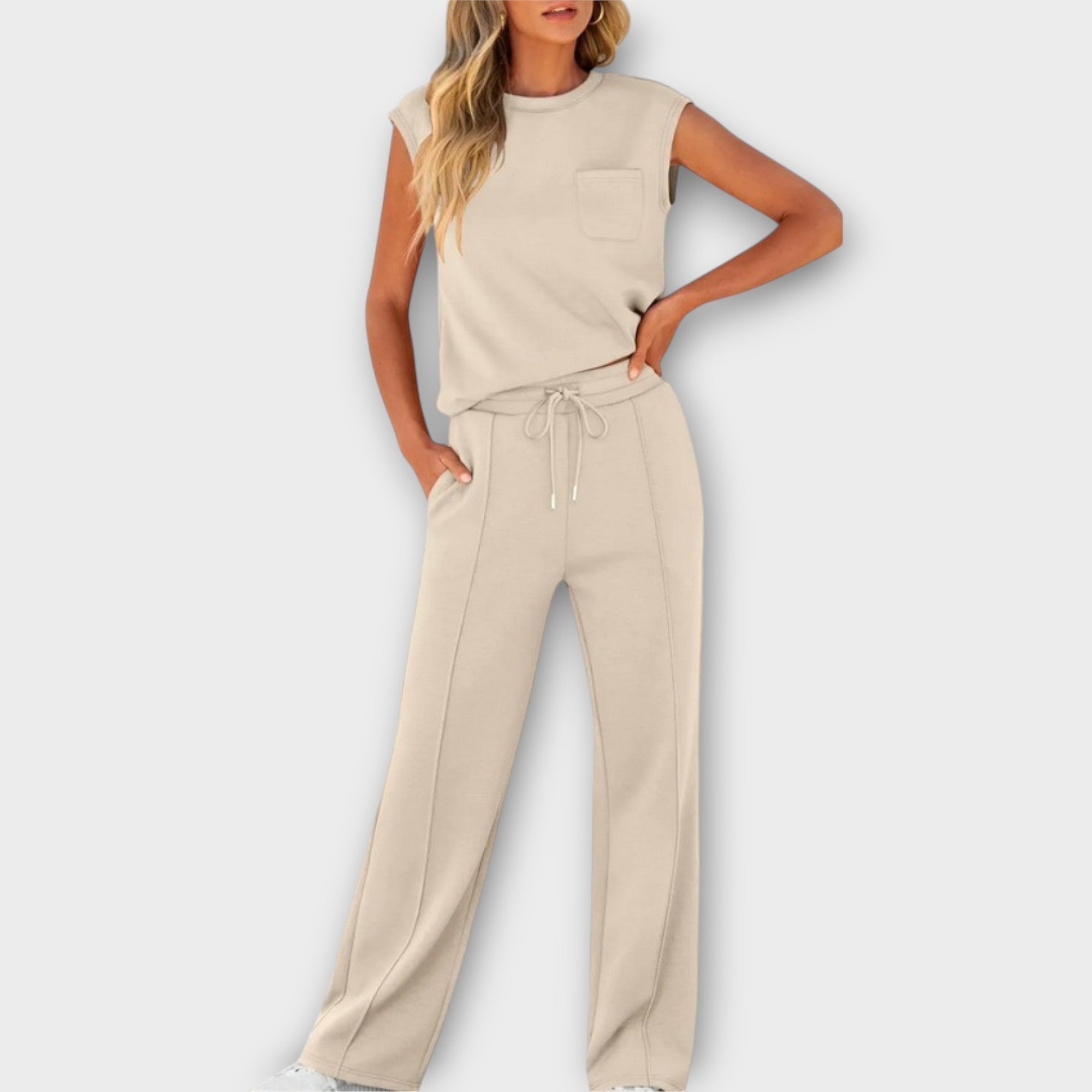 Set de top fără mâneci și pantaloni cu șnur