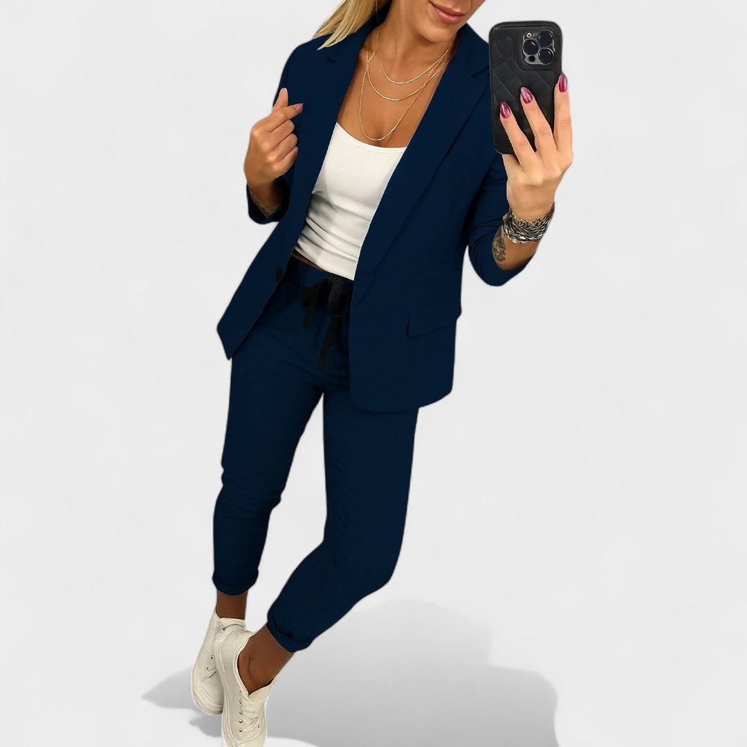 Karolina - Set la comandă cu blazer moale și pantaloni sport largi