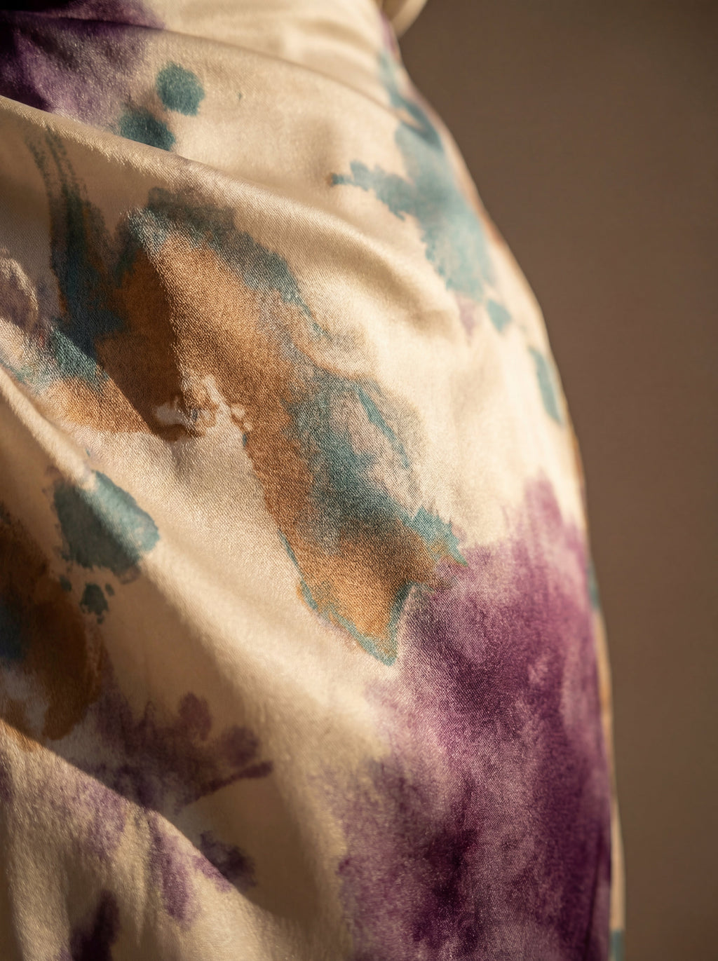Valeria – Luxury Dress with Watercolor Pattern