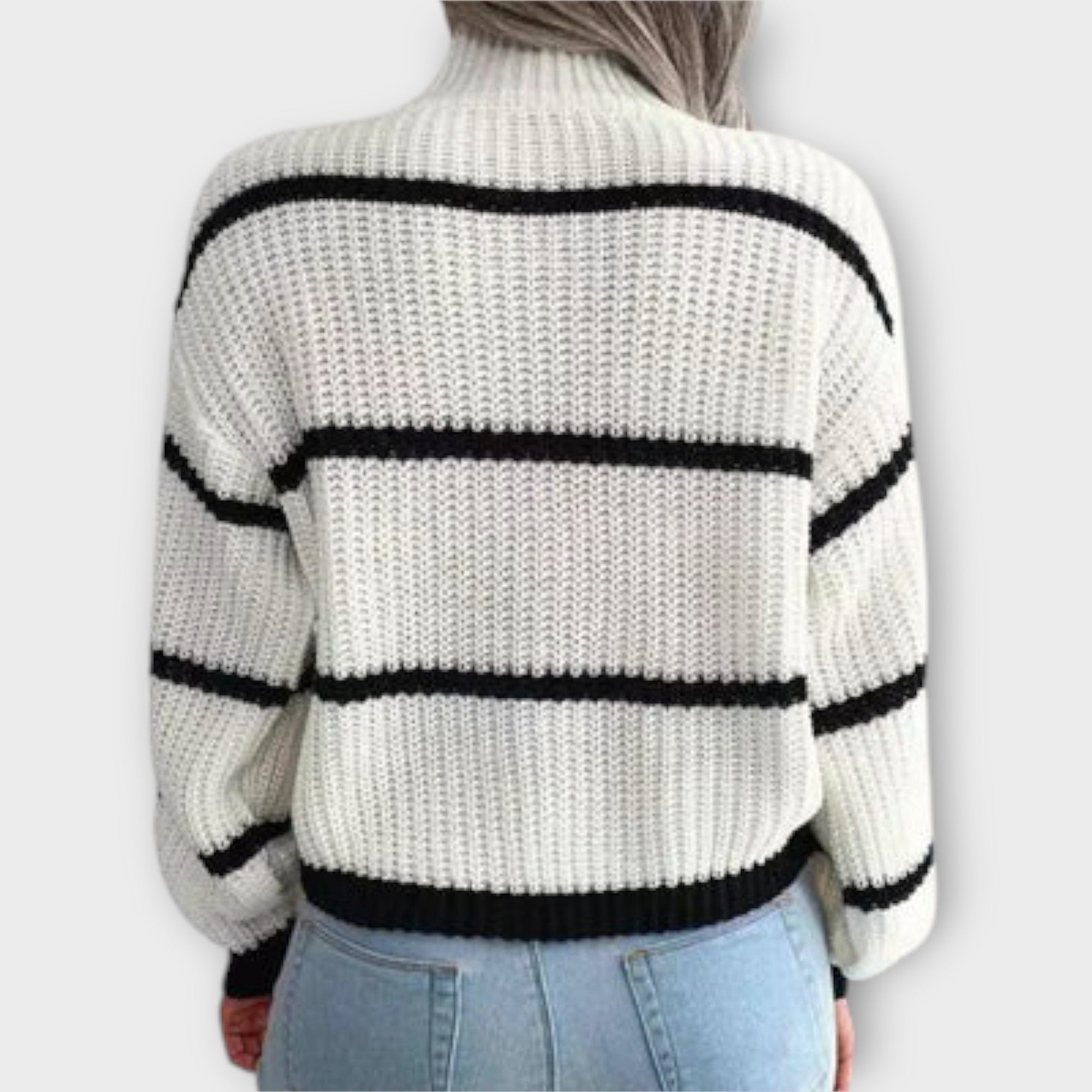 Chavala - Sweater with Collar and Stripes