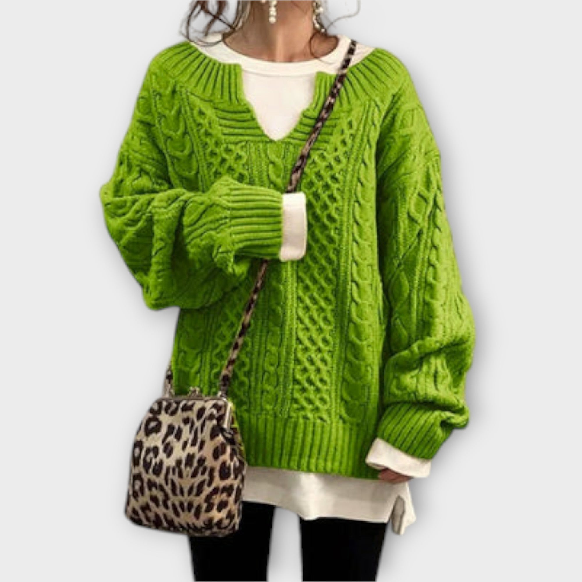 Lili - Oversized Sweater with Cable Knit Pattern