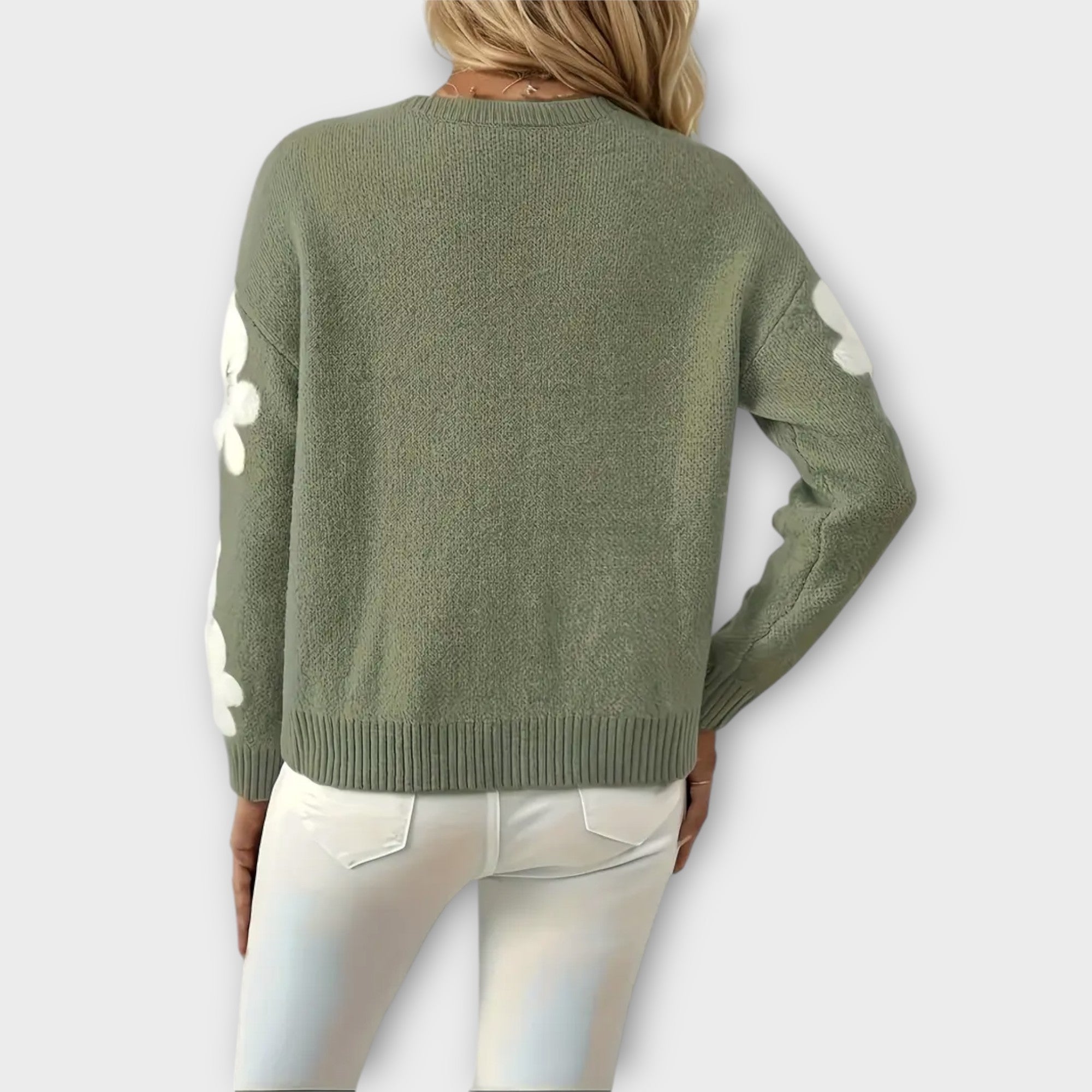 Silke - Soft Sweater with Floral Pattern