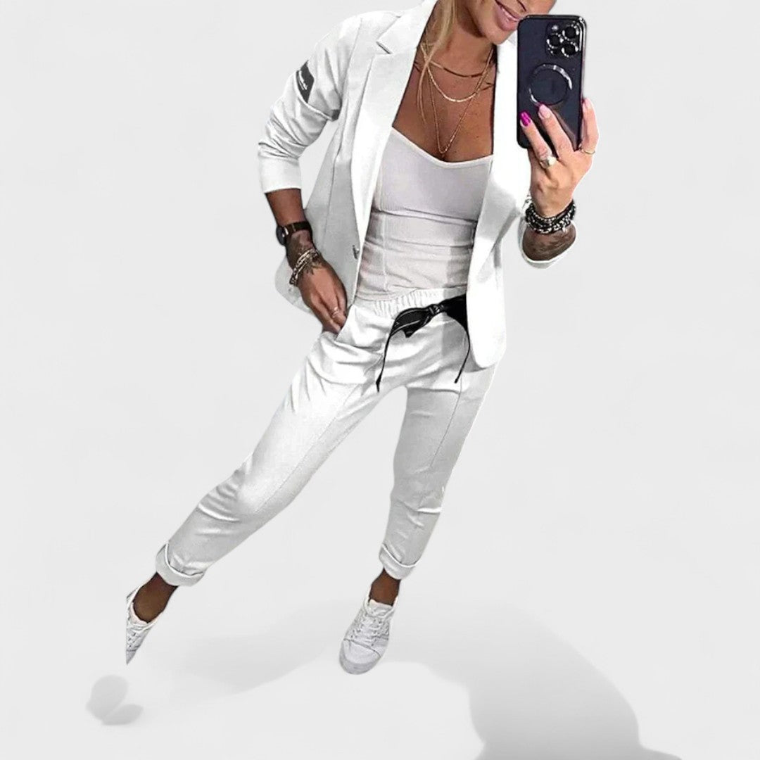 Karolina - Set la comandă cu blazer moale și pantaloni sport largi