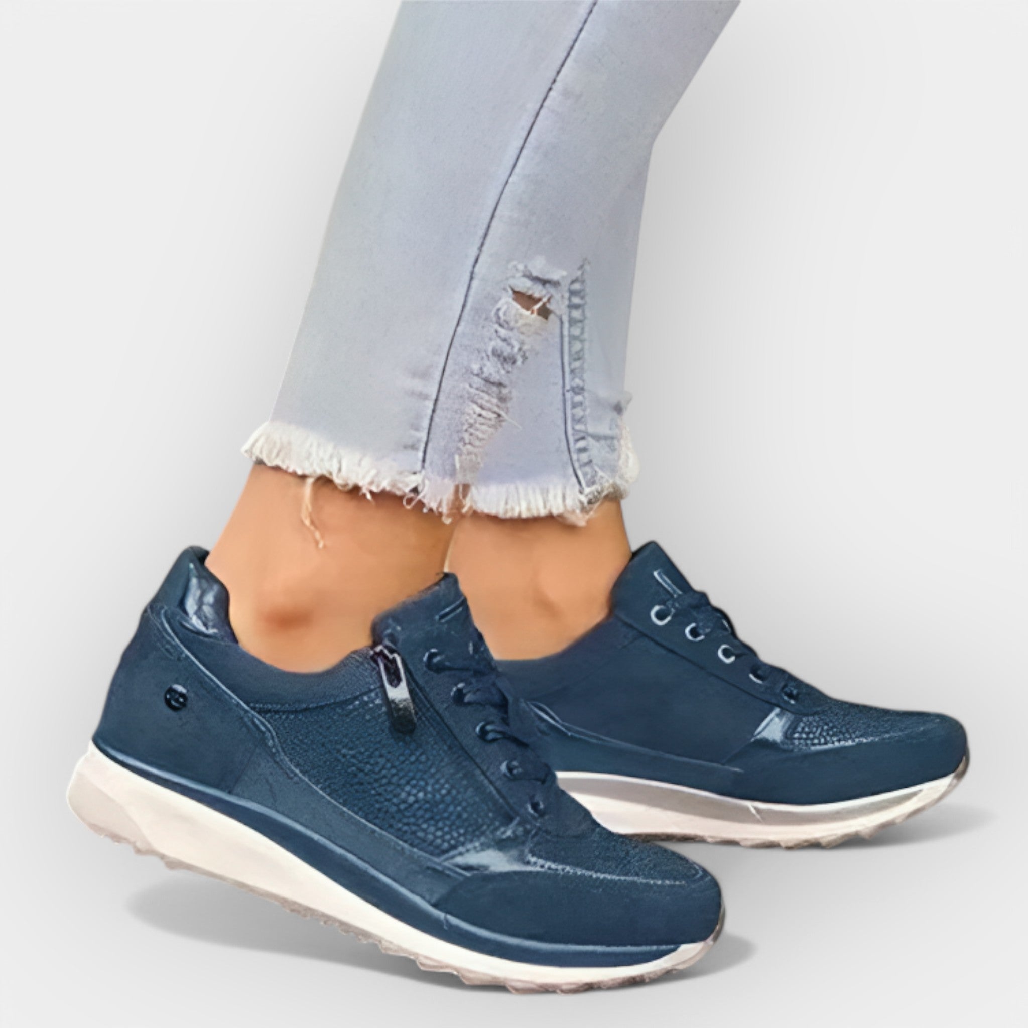 Anatomical Sneakers with Zipper