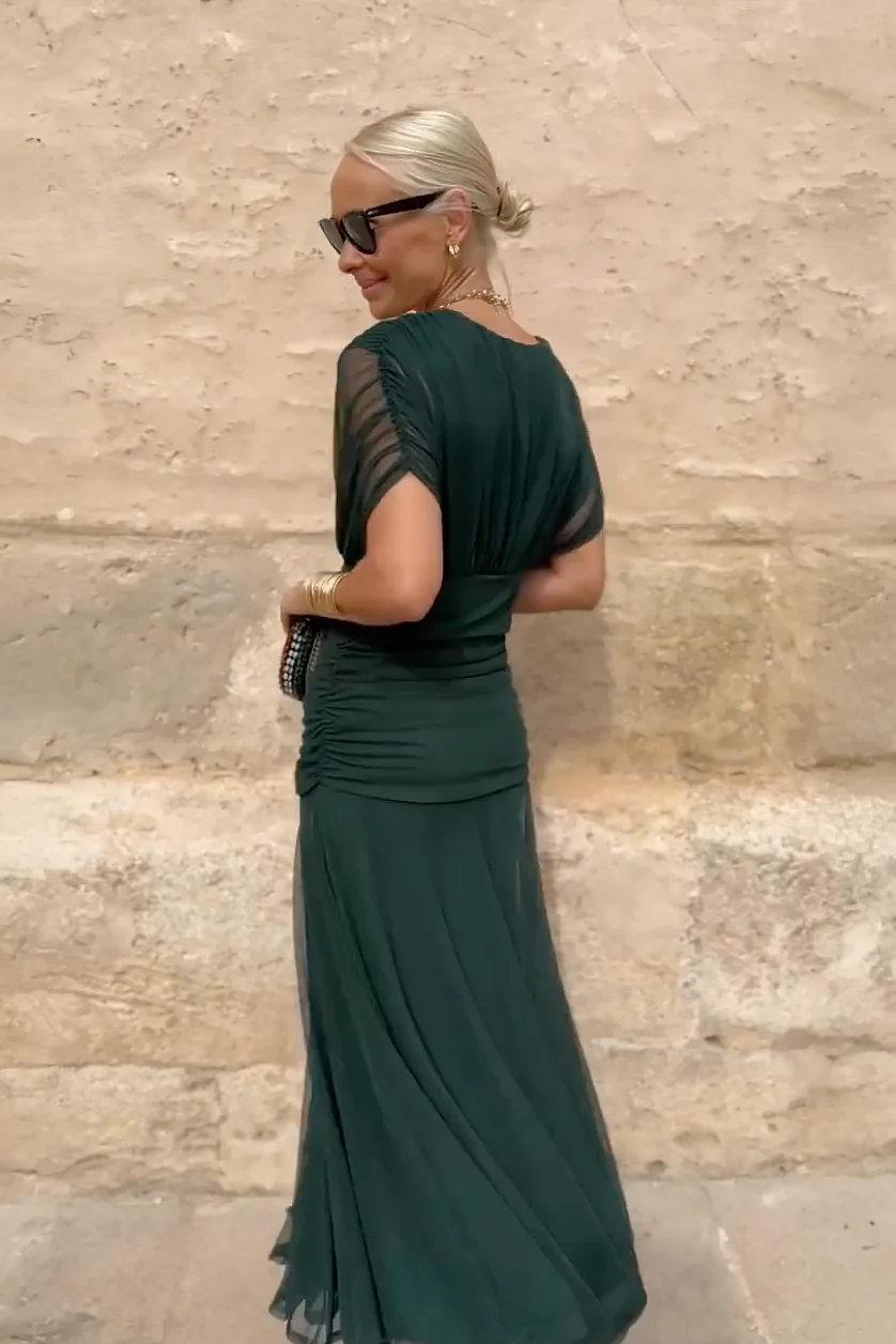 Lilly – Flowing Midi Dress
