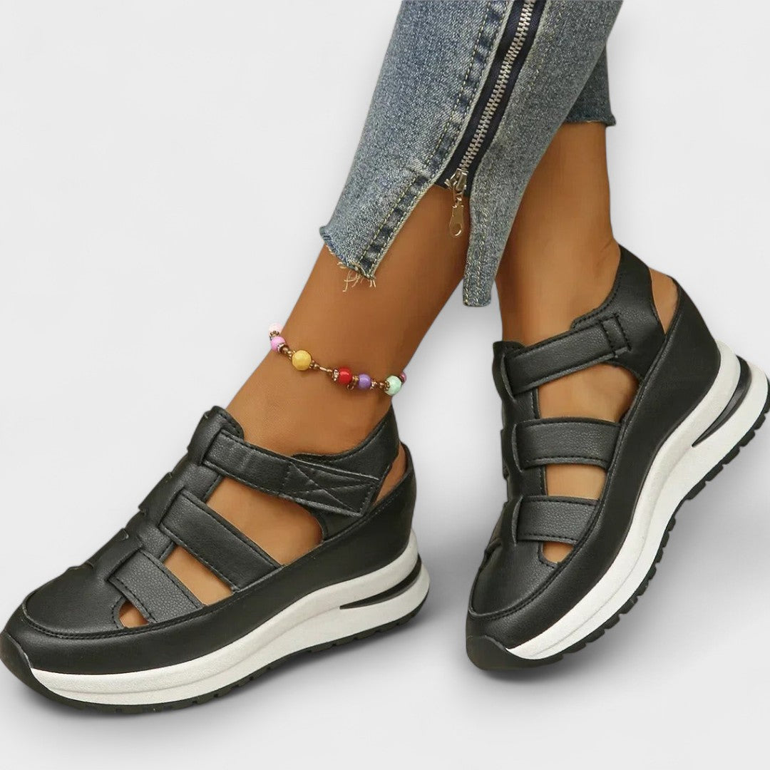 Petra - Ergonomic Slippers