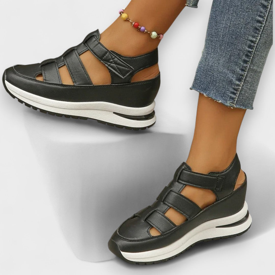 Petra - Ergonomic Slippers