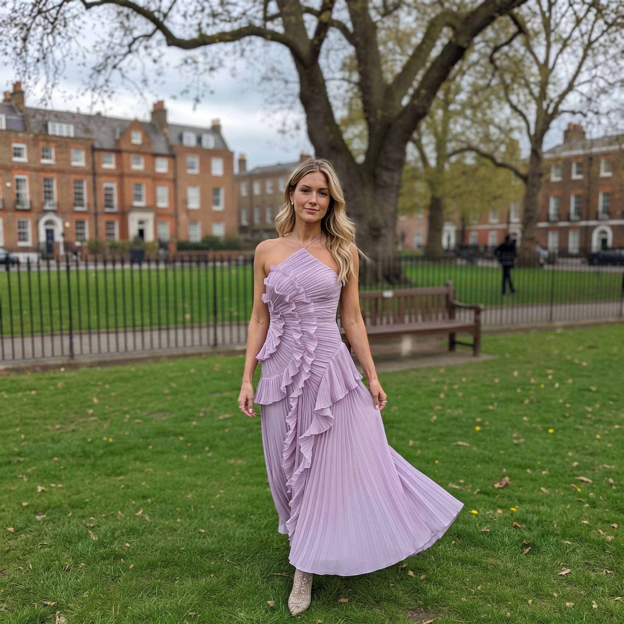 Leonor | Elegant Pleated Dress with Ruffles