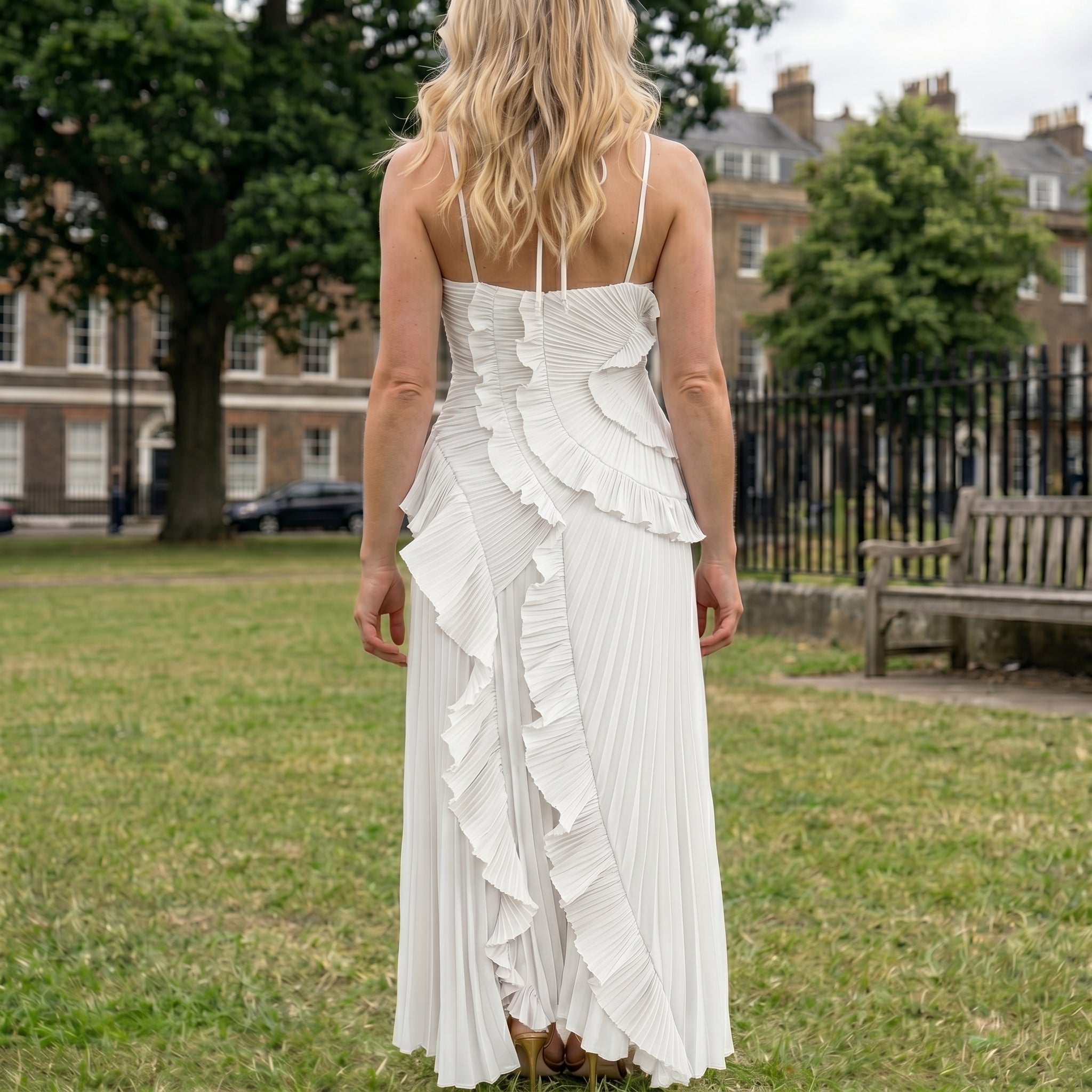 Leonor | Elegant Pleated Dress with Ruffles